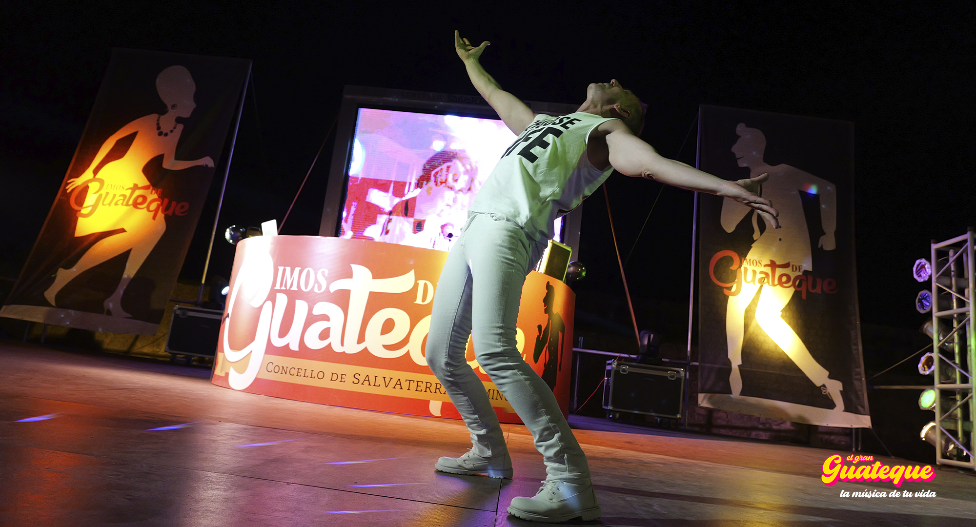 Edi FM en escena durante El Gran Guateque