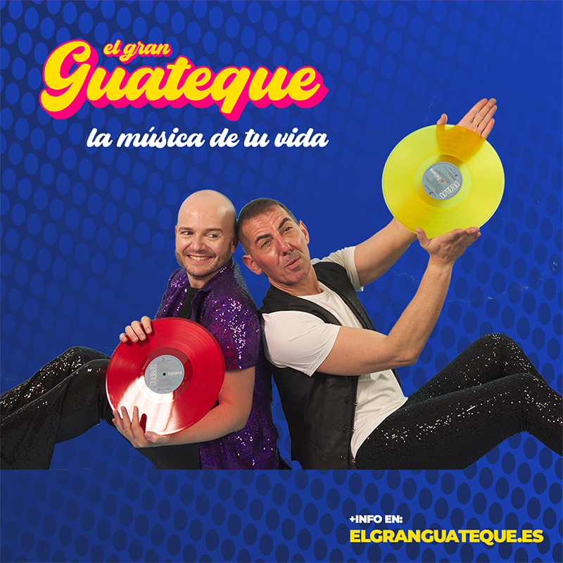 Xavi y Edi FM con vinilos posando